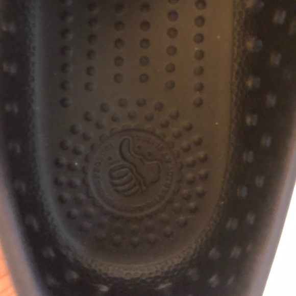 Native Lightweight Navy Shoes, Size 10 women’s, size 8 men’s - Picture 4 of 8